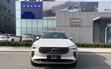 Volvo XC90 II рестайлинг, 2025 год, 9 177 155 рублей, 2 фотография