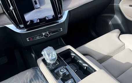 Volvo XC90 II рестайлинг, 2025 год, 9 177 155 рублей, 13 фотография