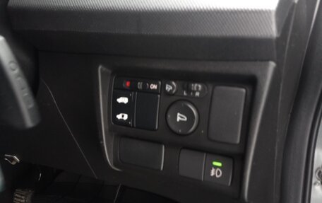 Honda Freed I, 2009 год, 890 000 рублей, 24 фотография