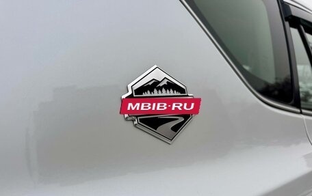 Toyota RAV4, 2018 год, 2 199 000 рублей, 11 фотография