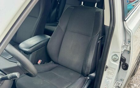 Toyota RAV4, 2018 год, 2 199 000 рублей, 19 фотография