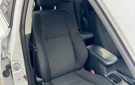 Toyota RAV4, 2018 год, 2 199 000 рублей, 20 фотография