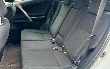 Toyota RAV4, 2018 год, 2 199 000 рублей, 22 фотография