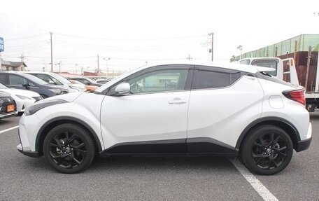 Toyota C-HR I рестайлинг, 2023 год, 2 560 000 рублей, 5 фотография
