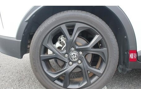 Toyota C-HR I рестайлинг, 2023 год, 2 560 000 рублей, 22 фотография