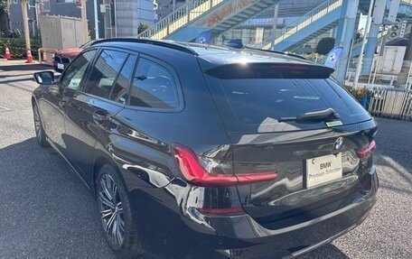 BMW 3 серия, 2022 год, 2 335 000 рублей, 3 фотография