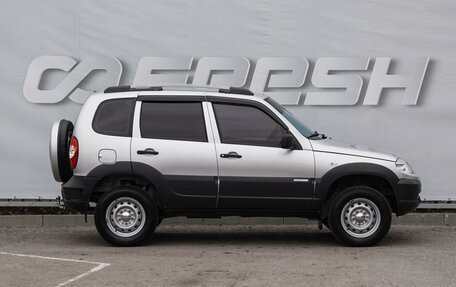 Chevrolet Niva I рестайлинг, 2011 год, 750 000 рублей, 5 фотография