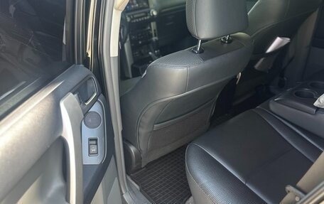 Toyota Land Cruiser Prado 150 рестайлинг 2, 2012 год, 3 400 000 рублей, 9 фотография