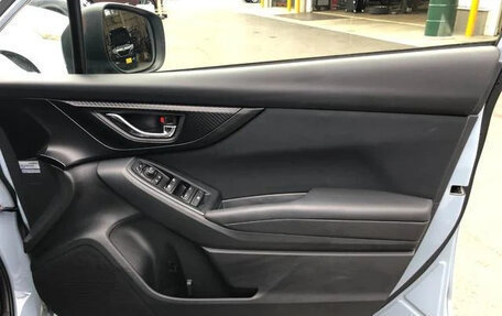 Subaru XV II, 2022 год, 1 650 000 рублей, 10 фотография