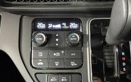 Honda Stepwgn, 2022 год, 2 350 005 рублей, 7 фотография