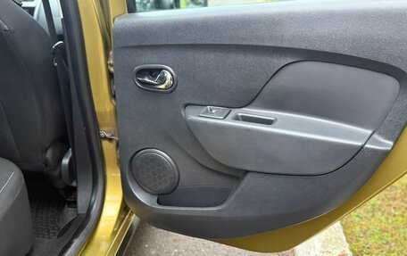 Renault Sandero II рестайлинг, 2015 год, 745 000 рублей, 12 фотография