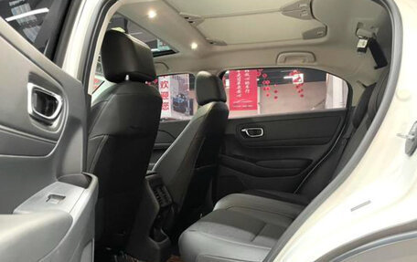 Honda Vezel, 2023 год, 2 200 000 рублей, 12 фотография