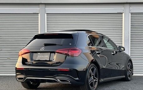 Mercedes-Benz A-Класс, 2022 год, 2 410 000 рублей, 8 фотография