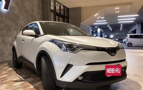 Toyota C-HR I рестайлинг, 2022 год, 1 785 000 рублей, 2 фотография