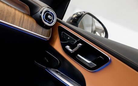 Mercedes-Benz GLC, 2024 год, 8 990 000 рублей, 20 фотография