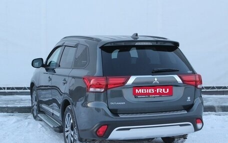 Mitsubishi Outlander III рестайлинг 3, 2022 год, 2 999 000 рублей, 7 фотография