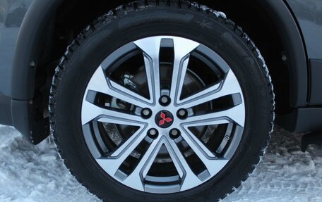 Mitsubishi Outlander III рестайлинг 3, 2022 год, 2 999 000 рублей, 21 фотография