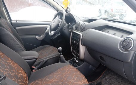 Renault Duster I рестайлинг, 2015 год, 850 000 рублей, 2 фотография