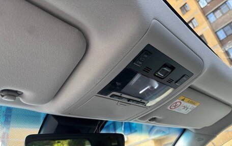 Toyota Land Cruiser 200, 2017 год, 5 850 000 рублей, 17 фотография