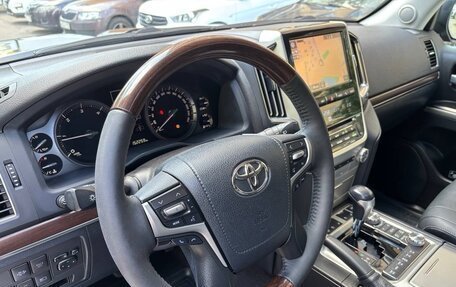 Toyota Land Cruiser 200, 2017 год, 5 850 000 рублей, 19 фотография