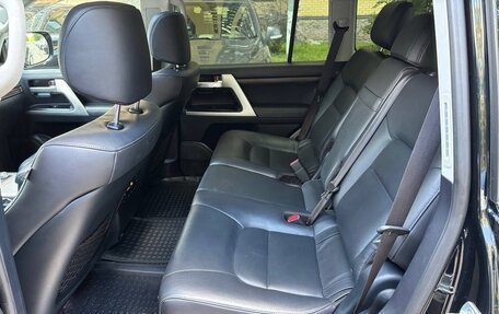 Toyota Land Cruiser 200, 2017 год, 5 850 000 рублей, 30 фотография