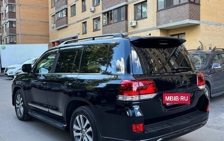 Toyota Land Cruiser 200, 2017 год, 5 850 000 рублей, 31 фотография