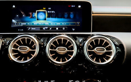 Mercedes-Benz CLA, 2019 год, 3 225 000 рублей, 15 фотография