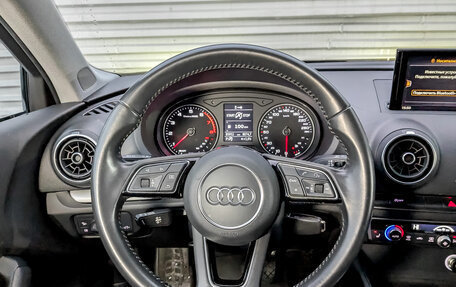 Audi A3, 2017 год, 2 075 000 рублей, 21 фотография