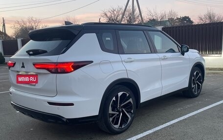 Mitsubishi Outlander, 2023 год, 4 700 000 рублей, 6 фотография