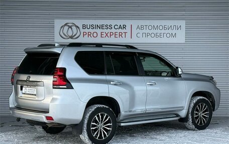Toyota Land Cruiser Prado 150 рестайлинг 2, 2017 год, 4 590 000 рублей, 5 фотография