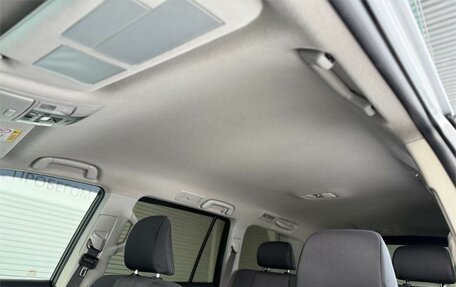 Toyota Land Cruiser Prado 150 рестайлинг 2, 2017 год, 4 590 000 рублей, 14 фотография