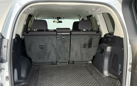 Toyota Land Cruiser Prado 150 рестайлинг 2, 2017 год, 4 590 000 рублей, 28 фотография