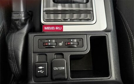 Toyota Land Cruiser Prado 150 рестайлинг 2, 2017 год, 4 590 000 рублей, 22 фотография