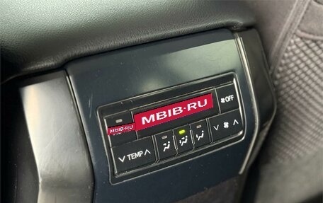 Toyota Land Cruiser Prado 150 рестайлинг 2, 2017 год, 4 590 000 рублей, 32 фотография