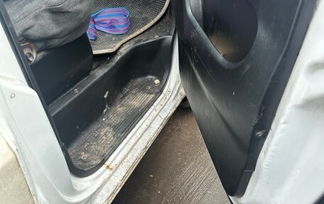 Hyundai H-1 II рестайлинг, 2000 год, 250 000 рублей, 7 фотография