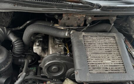 Hyundai H-1 II рестайлинг, 2000 год, 250 000 рублей, 9 фотография