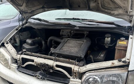 Hyundai H-1 II рестайлинг, 2000 год, 250 000 рублей, 8 фотография