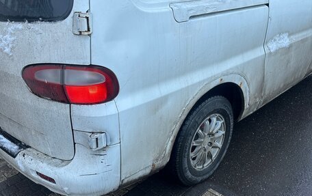 Hyundai H-1 II рестайлинг, 2000 год, 250 000 рублей, 11 фотография