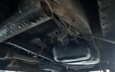 Hyundai H-1 II рестайлинг, 2000 год, 250 000 рублей, 25 фотография