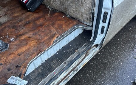 Hyundai H-1 II рестайлинг, 2000 год, 250 000 рублей, 30 фотография