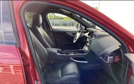 Jaguar F-Pace, 2016 год, 2 750 000 рублей, 21 фотография