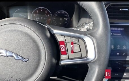 Jaguar F-Pace, 2016 год, 2 750 000 рублей, 25 фотография