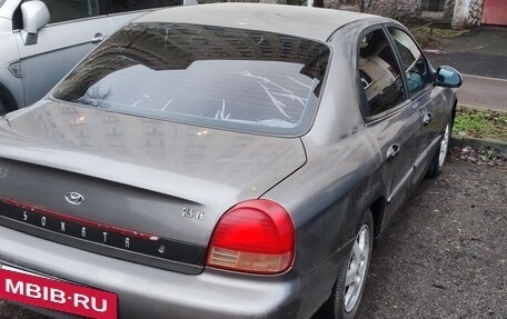 Hyundai Sonata IV рестайлинг, 2000 год, 150 000 рублей, 3 фотография
