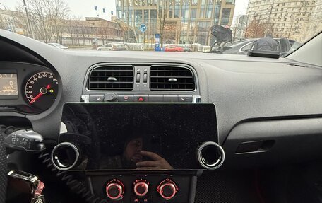 Volkswagen Polo VI (EU Market), 2017 год, 1 100 000 рублей, 8 фотография