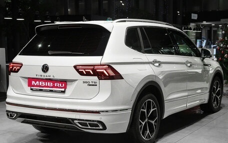 Volkswagen Tiguan II, 2023 год, 4 359 000 рублей, 4 фотография