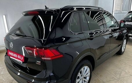 Volkswagen Tiguan II, 2017 год, 2 070 000 рублей, 3 фотография