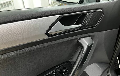 Volkswagen Tiguan II, 2017 год, 2 070 000 рублей, 15 фотография