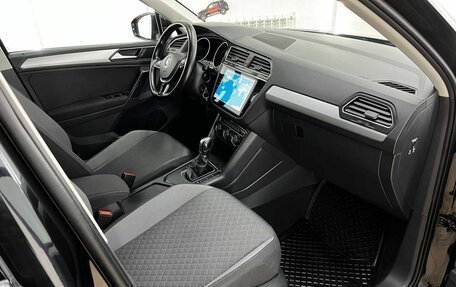 Volkswagen Tiguan II, 2017 год, 2 070 000 рублей, 23 фотография