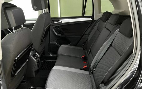 Volkswagen Tiguan II, 2017 год, 2 070 000 рублей, 21 фотография