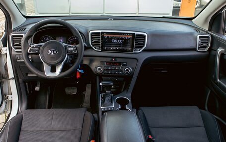 KIA Sportage IV рестайлинг, 2018 год, 1 995 000 рублей, 16 фотография